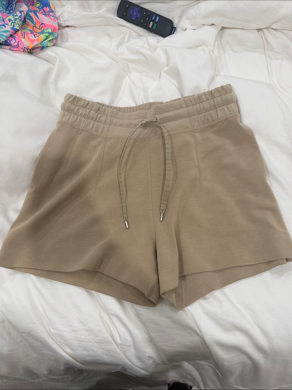 lululemon athletica Women's Tan Drawstring Athletic Shorts